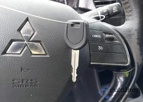 2016 Mitsubishi Outlander Es z USA, uszkodzony, nr VIN JA4AD2A39GZ050912